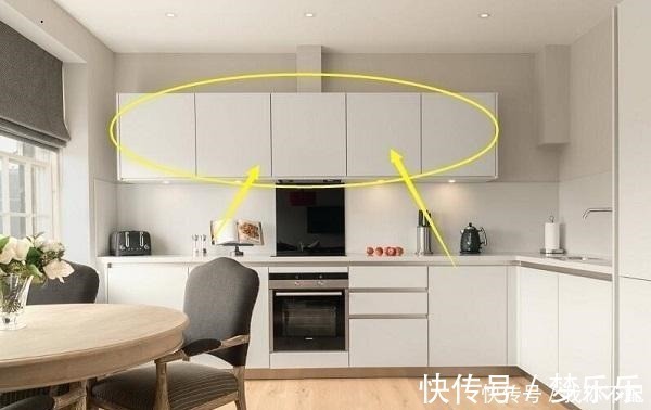 置物架|越来越多人厨房都不装吊柜了,聪明人喜欢这样设计,太实用了!