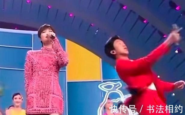 小楷#邓超首次上春晚遭孙俪调侃,而孙俪的书法却备受追捧,成交流焦点