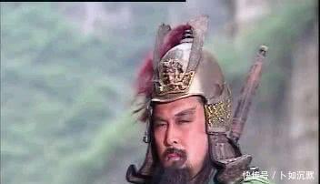 发现|一场大水冲走了土冢上的土,人们发现了一座庞大墓穴,验证了传说!