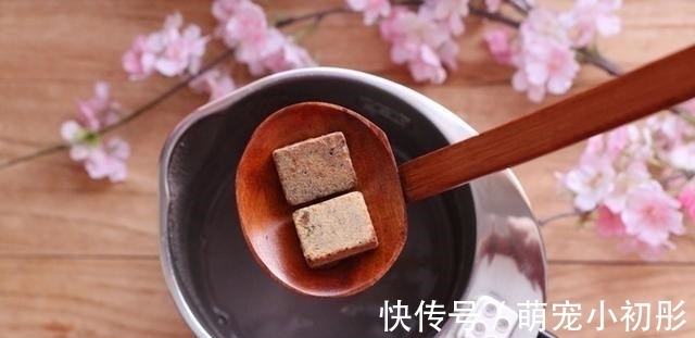 黑豆豆浆|50岁姑姑:坚持每天这样吃点黑豆,越吃越精神,简单一做好香啊