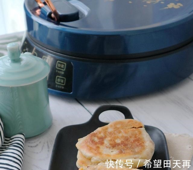 笋干|懒人早餐烙饼，香酥又入味，做法简单几分钟，全家都爱吃！