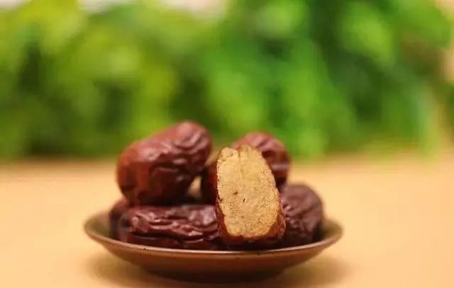 蒲公英，是低调的“养生高手”，谨记“六搭配