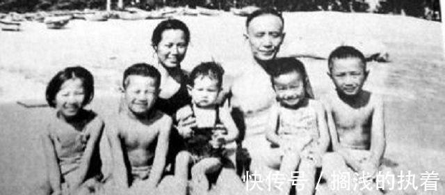 新文化运动!鲁迅恨得咬牙的文人远看是条狗,郭沫若你不是也一样!