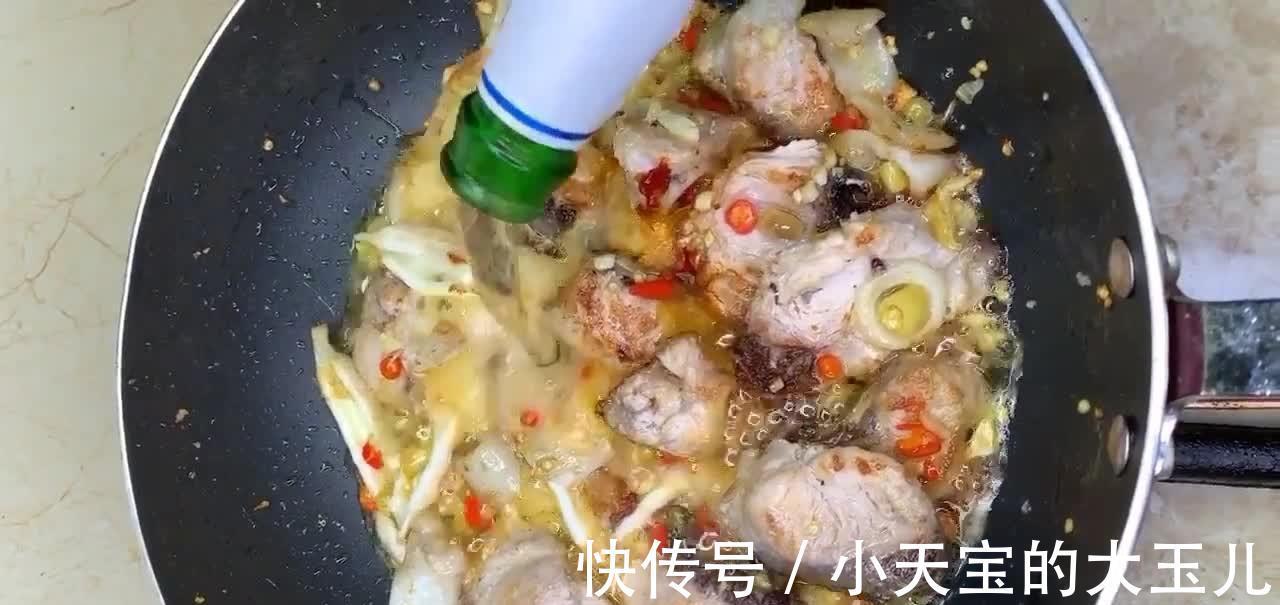 鱼泡砂锅的做法,口感Q弹爽滑,味道鲜美至极,兼具营养和美味!