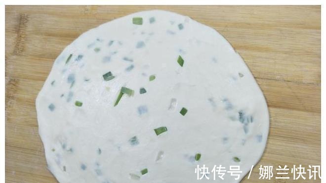 早餐别出去买了，教你1款懒人鸡蛋饼，不用发面，营养好吃