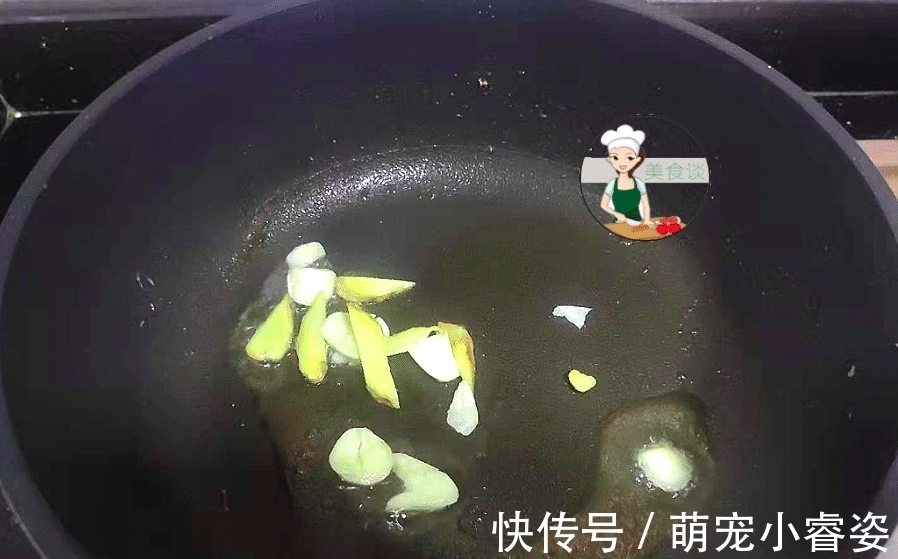 8月,这素菜多做给孩子吃,不放肉也很香,营养实惠,孩子多吃体质好