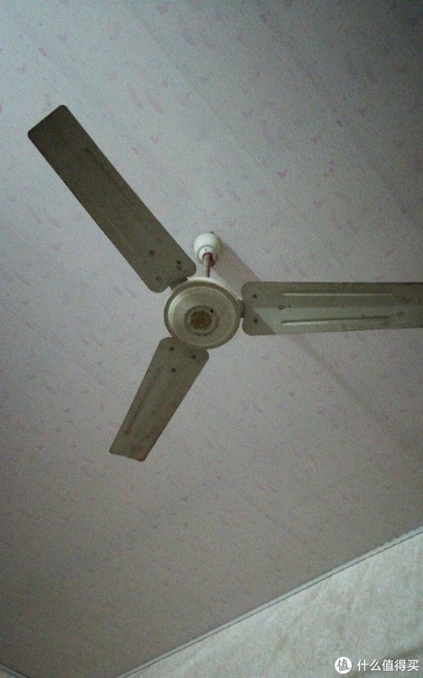 吊扇|媳妇坚持装吊扇灯,花2600元买了4个,还说:家要的就是舒适