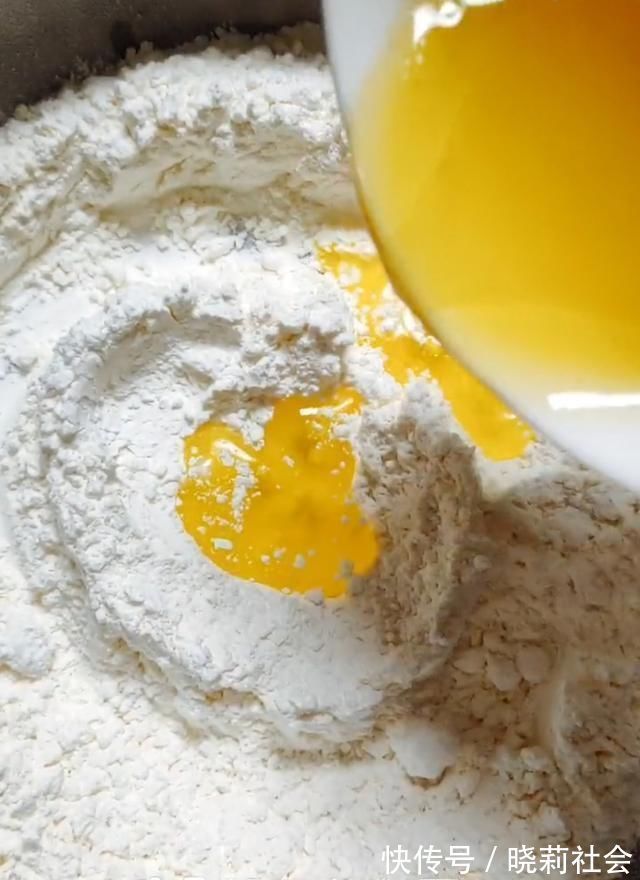 最通便的水果不是香蕉而是它，便秘的人，吃它隔天拉出黑臭巨便