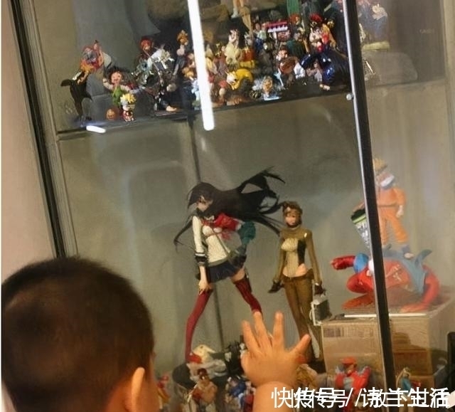 亲戚|“就一塑料玩具还想讹钱?”亲戚孩子摔碎手办,家长耍赖拒绝赔偿