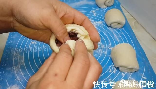 好吃|红豆饼这样做太好吃了，锅里烙一烙，我家一周吃五次，真的太香了
