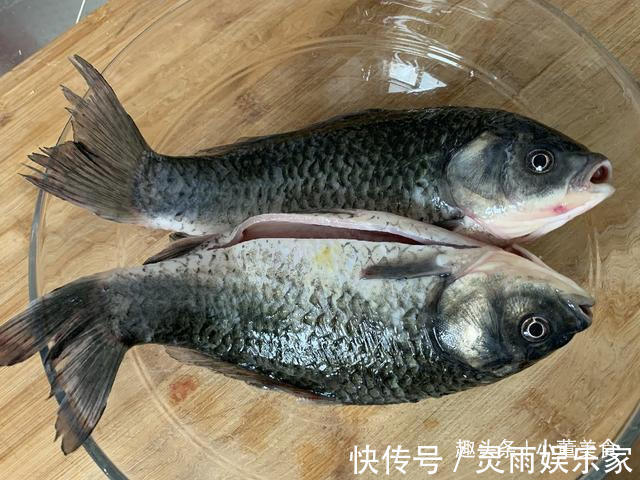 家里人爱吃鱼，但不知道去腥的窍门，跟我学几招，鱼肉鲜嫩没腥味