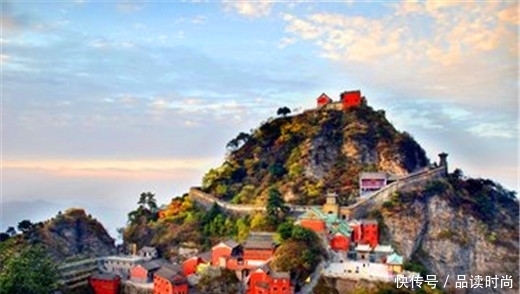 118岁武当道姑,中国坐化第一人,90岁邵逸夫也上山拜她为师