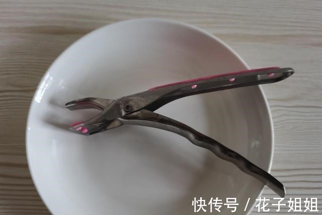 每件不超过10元的10件小物品，是厨房大帮手，赶紧收藏起来！