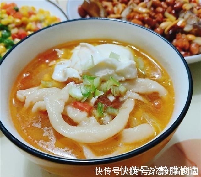 小龙虾|暑假带孩子回娘家散心,老妈特意下厨庆祝,一桌菜连汤汁都不剩!