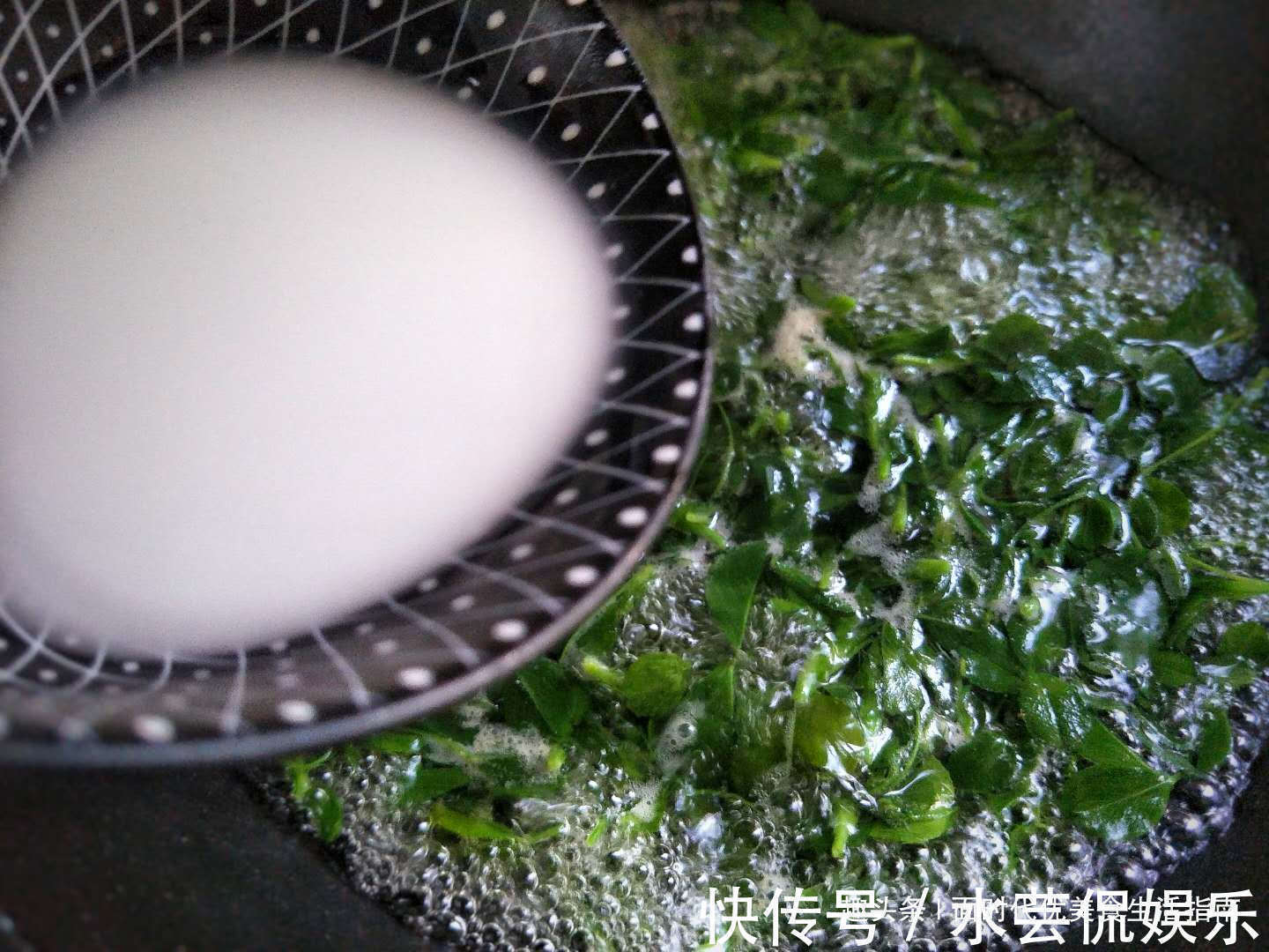 水淀粉|这汤多给孩子喝,帮助发育,眼睛亮,比鱼汤营养,提神补脑不犯困