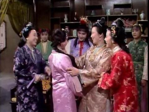 林黛玉&红楼梦里,此人只出现一次,却揭示了贾母喜欢薛宝琴的真正原因