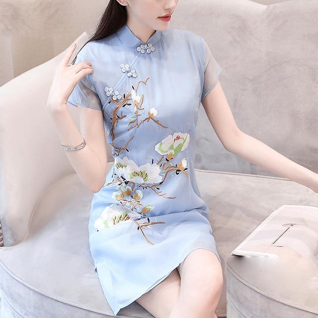 旗袍|觉得旗袍裙土的姑娘,其实是因为你不会穿