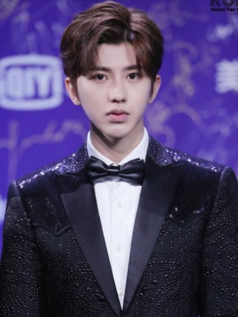  组合|百分九闪现《跑男》，谁注意到蔡徐坤的反应李晨5字令粉丝泪目