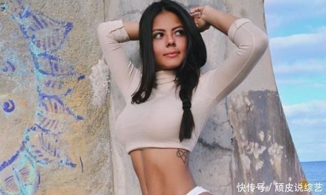 小萌妹|国外22岁健身美女长相甜美、身材傲人,马甲线令人羡慕