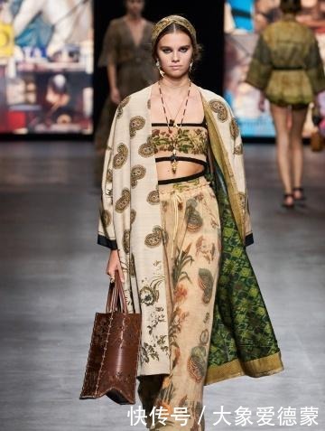 扎染|迪奥2021春夏系列的第二波，印花和扎染，让服装浪漫，更有趣味