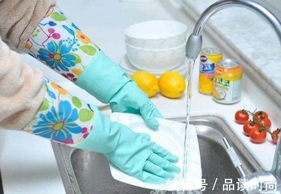 脚丫子|秋冬干燥脚开裂,婆婆教我一小方法,脚丫子又白又嫩