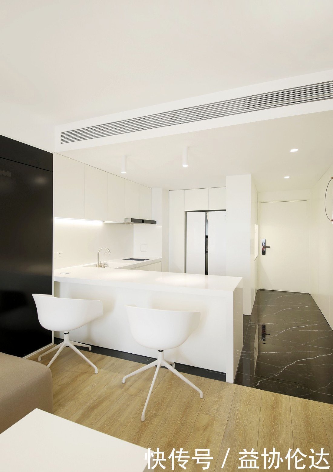 卧室|看了她的46㎡小窝,头一回见卧室装两个门,美观又实用,很聪明