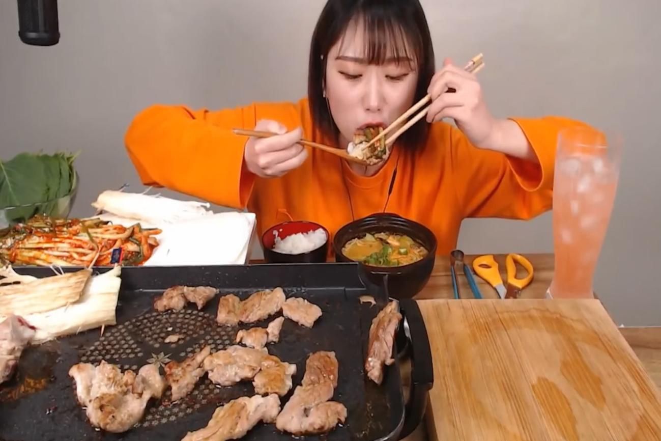 甲状腺激素|女网红直播时晕倒，确诊甲状腺癌，医生：3物经常吃，甲状腺或“烂如渔网”