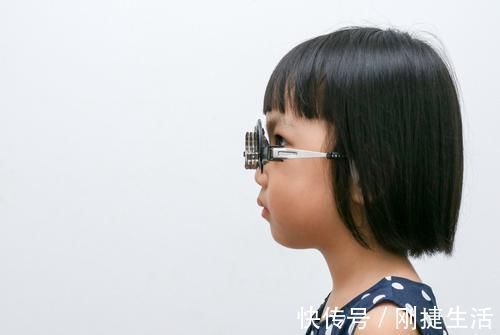 宝妈|5岁孩子近视千度，伤害视力的元凶不只手机，还有其他物件、习惯