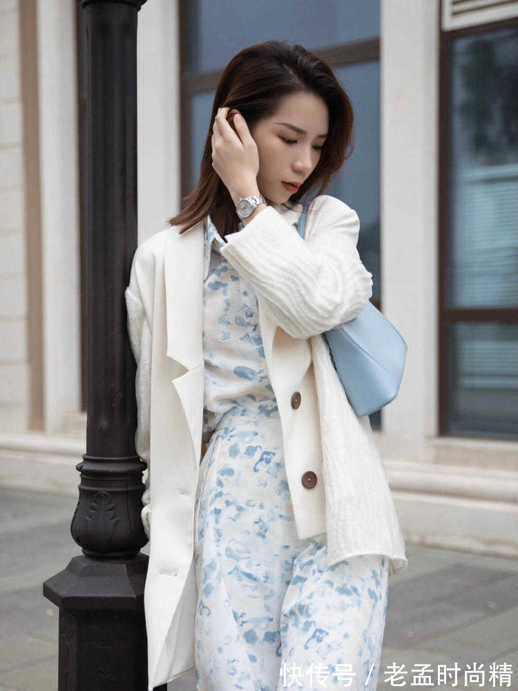 外套|给连衣裙搭配一件外套,这样可以增加保暖效果
