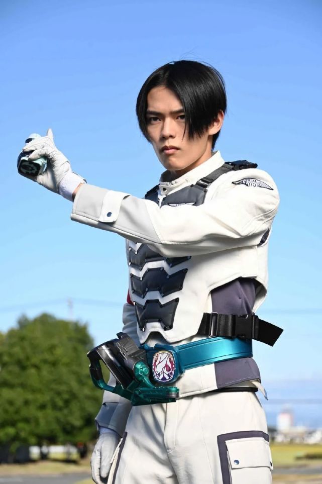 vice|假面骑士Revice第18话先行图公开,一辉被反噬重伤,女王再次变身登场