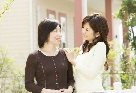 更年期|50岁左右的女性,身体出现4个不适感,可能是更年期来临了