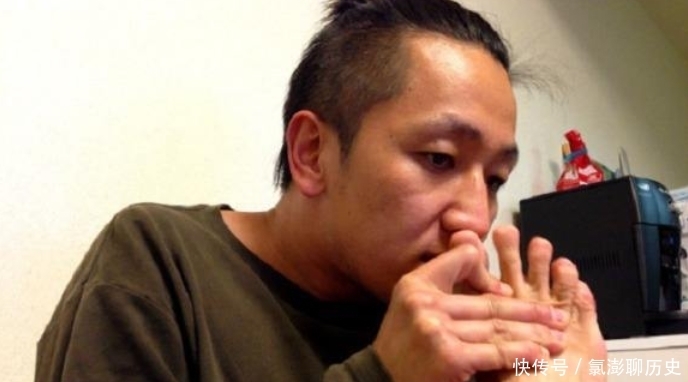 鞋子没穿几天就臭烘烘？教你3个小妙招，就算不洗，也干爽不发臭