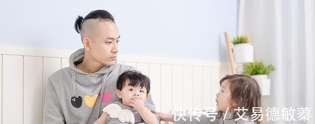 小男孩|小男孩训斥父母偏心,看到妹妹的脸后,网友调侃:很难不偏心