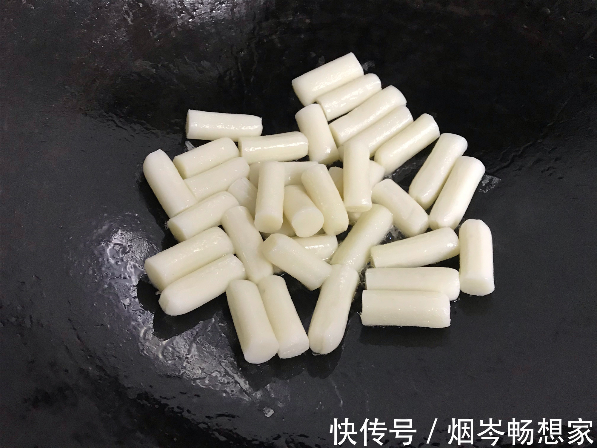 好吃|家常炒年糕,炒前多加一步,年糕软糯Q弹,入味好吃还不粘锅
