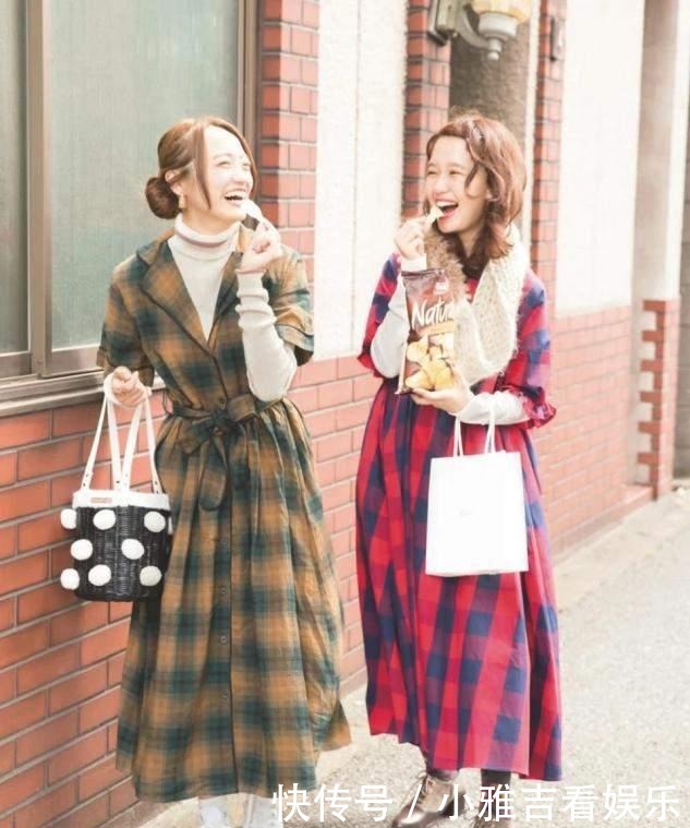 优雅|大衣下面不一定要搭裤子,今年流行“大衣+半身裙”,优雅显高级