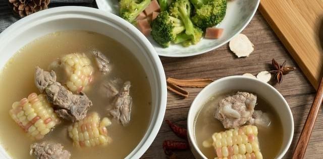 炖排骨汤开始就错了，难怪不好喝，教你饭店不外传的秘方，太香了