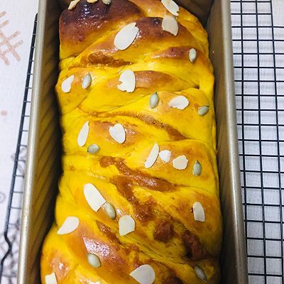 南瓜夹馅奶香土司