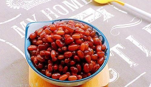 女人怀孕后，4种食物坚持早晚吃，或助你排出胎毒，远离黄疸