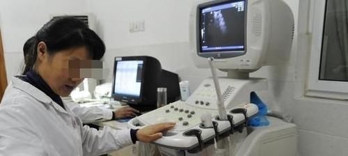 医生们|婆婆陪儿媳产检被医生支开,随后医生问了一个问题,孕妈尴尬不已