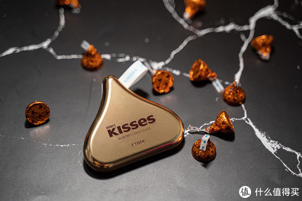 小伊蒂之屋??KISSES，巧克力般可爱的眼影评测