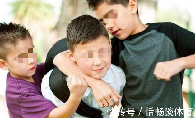 俊俊|“你为什么还手?”儿子在班级受欺负还手被罚,宝妈处理方式被赞