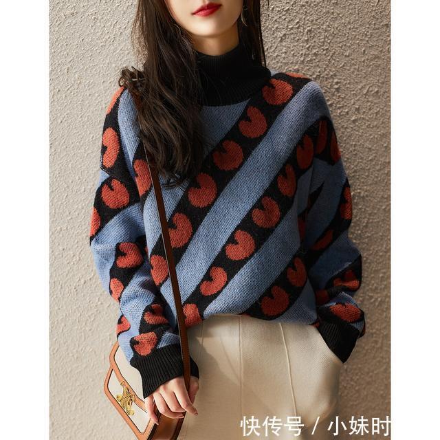 设计|穿的气质颜值就是高,初冬一件高领毛衣配裤装,美的同事都羡慕