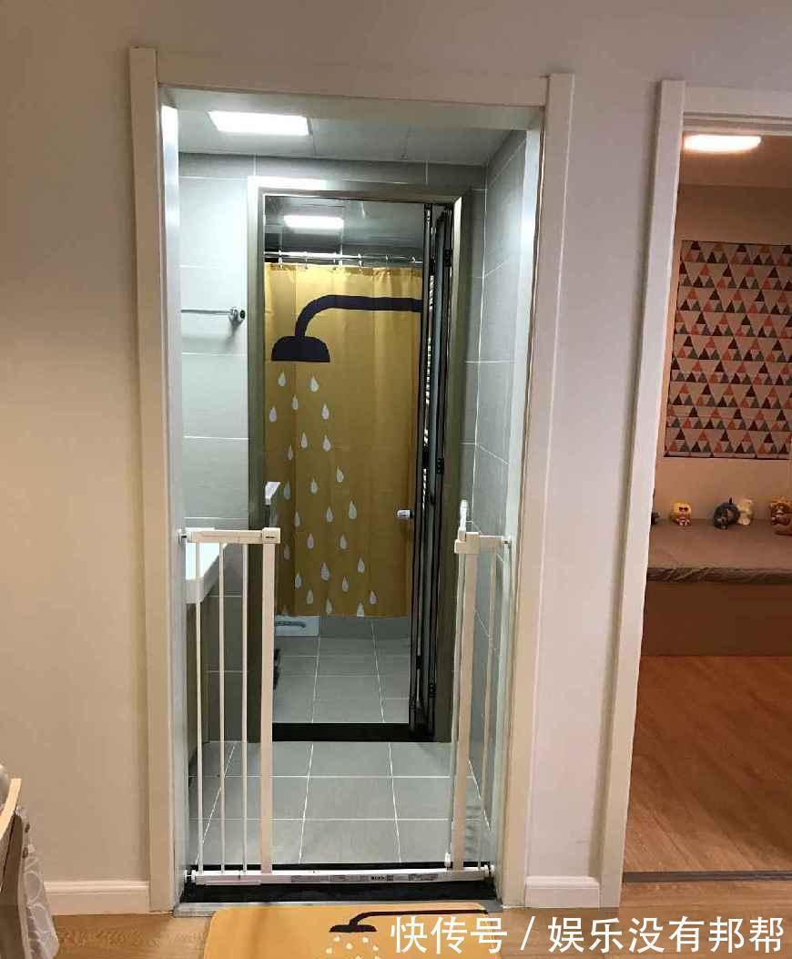 完工|老婆硬要在厕所装“护栏”,客厅隔一间房,完工后惊了!谁见过