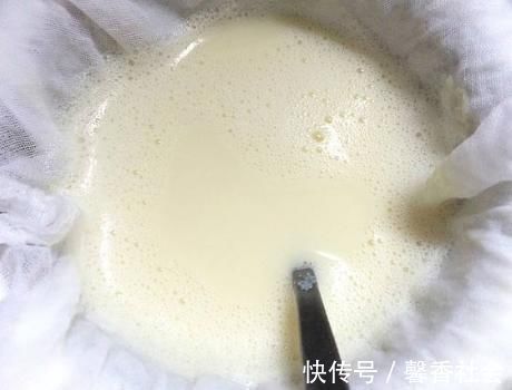 豆浆|在家做豆花，不放石膏不用卤水，1个鸡蛋就搞定，又嫩又滑无蜂窝