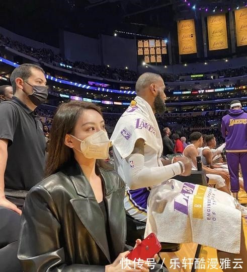 球迷|坐詹姆斯旁边!中国女球迷走红,身材颜值抢镜,能坐这位置真有钱