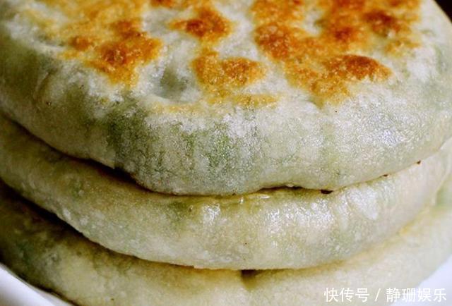 不揉面不擀面,教你轻松自制韭菜馅饼,皮薄馅多,上桌就被抢光了