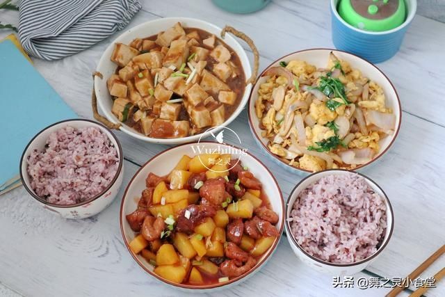 蒜蓉蒸生蚝|晒晒中年夫妻一周午餐，拌嘴吵闹吃喝就是我们的全部