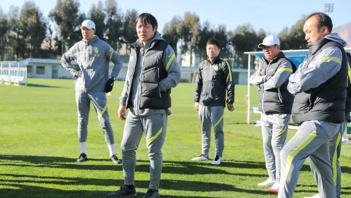 中超|国安首训9大主力缺阵,新援正式亮相,谢峰提出高要求,将补强外援