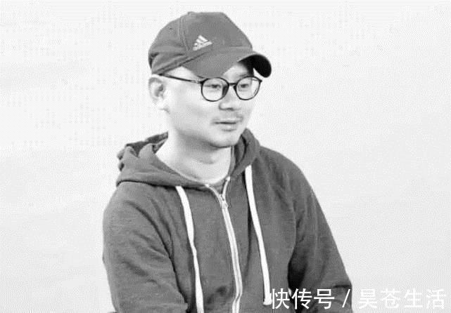 祖传$画家专画“祖传假画”,一幅《三英战吕布》火遍全网,让人捧腹