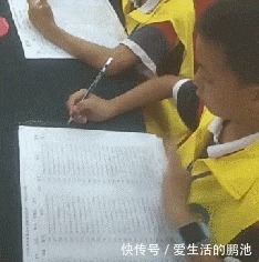 |搞笑GIF:妹子,你是个有才华的人,就是太贪玩了!